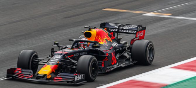 Regardez le Grand Prix de Formula 1 à Bakou, en Azerbaïdjan